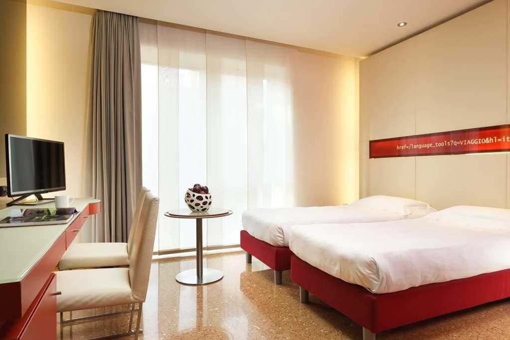 Una Hotels Bologna Centro Ruang foto
