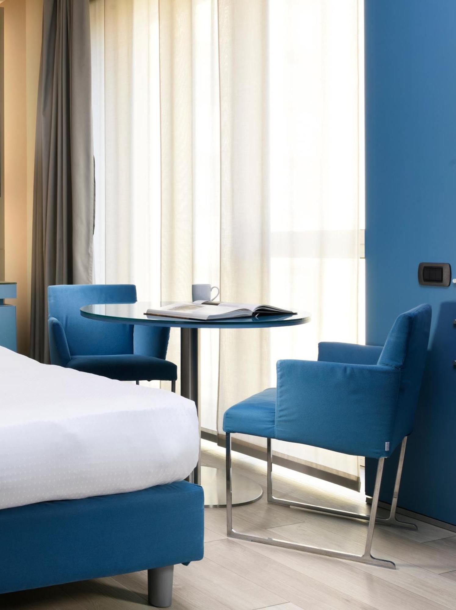 Una Hotels Bologna Centro Bagian luar foto